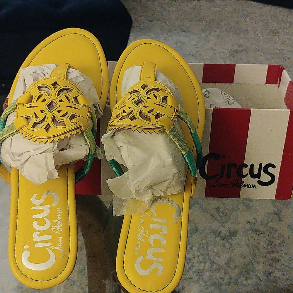 Yellow Thong Sandals Size 8.5
